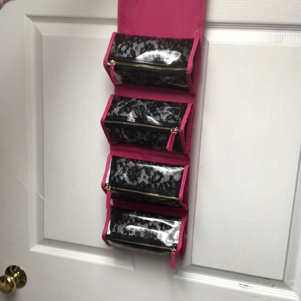 VS makeup carrying case